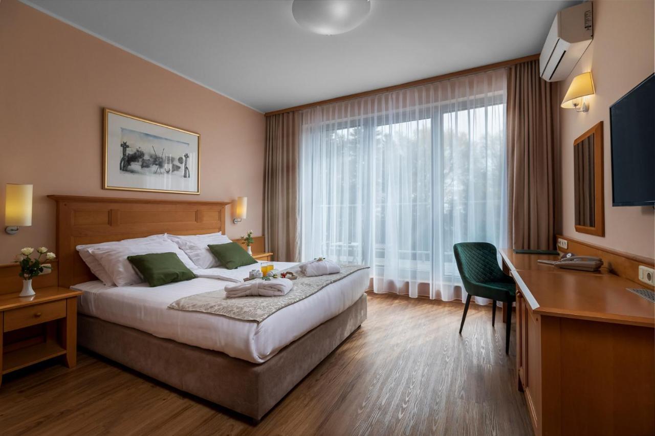 Grand Hotel Bellevue Hocko Pohorje Ngoại thất bức ảnh